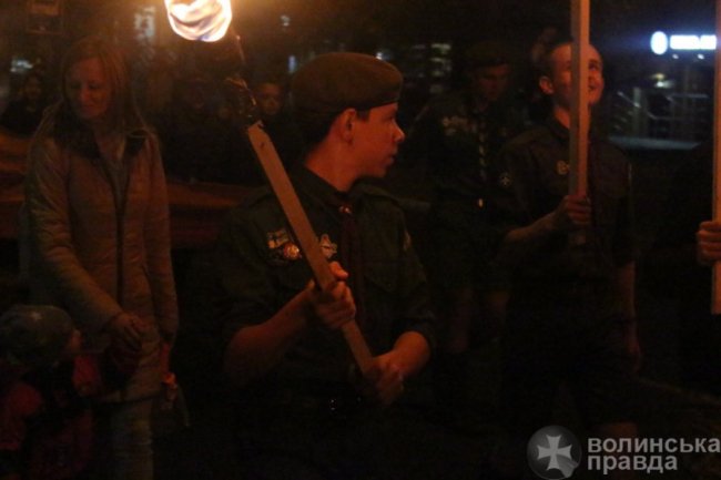 Смолоскипний хід у центрі Луцька. ФОТО