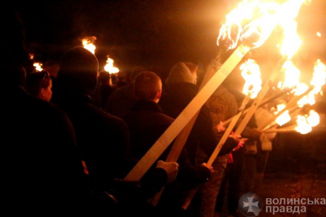 Смолоскипний хід у центрі Луцька. ФОТО