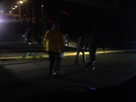 Приміщення «Укрнафти» заблокували люди з автоматами. ФОТО