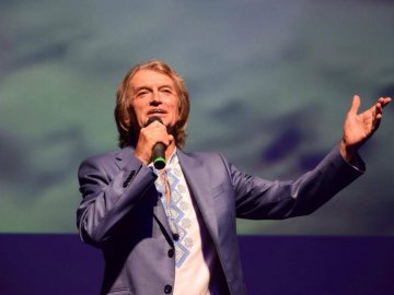 Дворський на благодійному концерті в Луцьку збирав гроші на храм