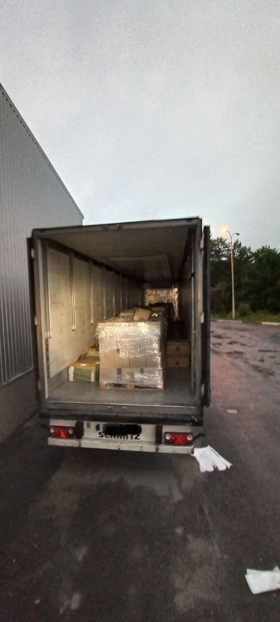 На волинському кордоні зупинили вантажівку, напаковану цеглою. ФОТО