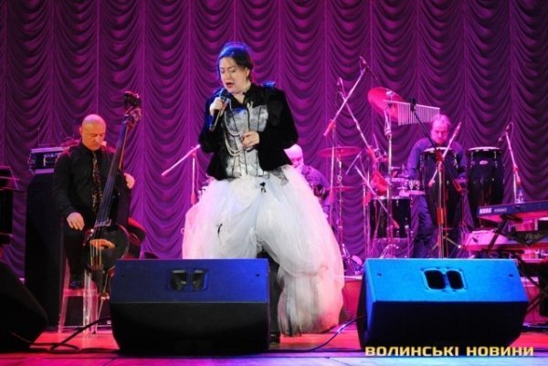 Екс-губернатор Клімчук пообіцяв ходити на всі концерти в драмтеатрі. ФОТО