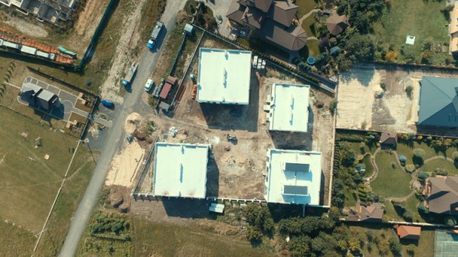 Поблизу Луцька продають житло нового типу. ФОТО*