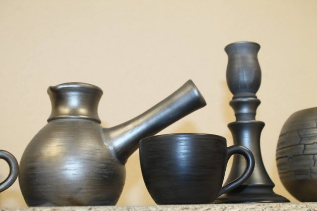 У селі під Луцьком дітей безкоштовно навчатимуть гончарству. ФОТО