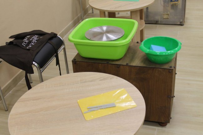 У селі під Луцьком дітей безкоштовно навчатимуть гончарству. ФОТО