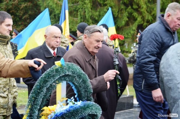 У Луцьку вшанували загиблих солдатів. ФОТО