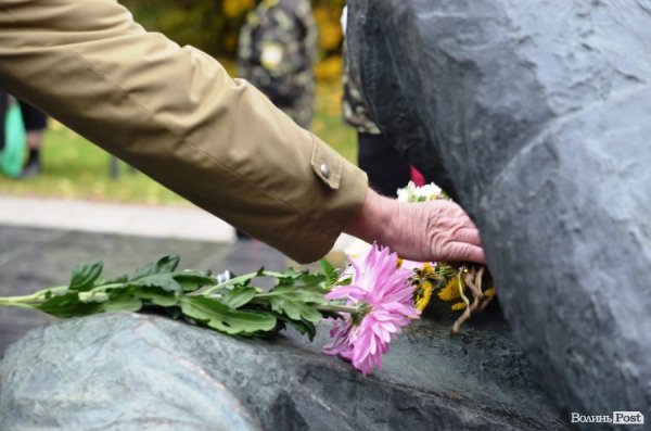 У Луцьку вшанували загиблих солдатів. ФОТО