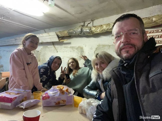 «Усі, кого я врятував, – мої похресники»: історія бізнесмена з Київщини, який евакуйовує людей