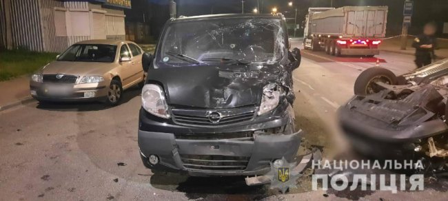 Повідомили деталі вечірньої автотрощі на Конякіна у Луцьку. ФОТО