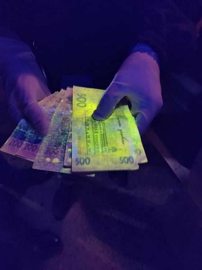 На хабарі спіймали керівника одного із підрозділів волинської поліції