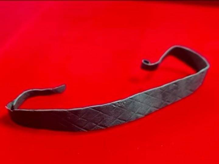 На Волині знайшли тисячолітню прикрасу