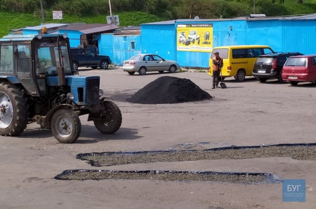 На автостанції у Володимирі через ремонт дороги заблокований рух 