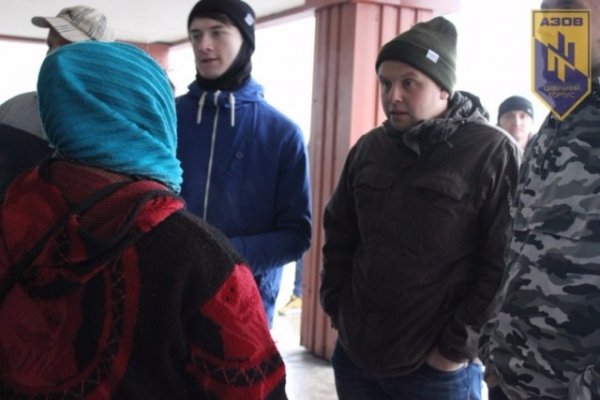 Луцькі активісти оголосили війну циганам на автостанції. ФОТО. ВІДЕО