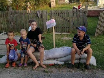 На Волині 11-річний хлопчик з друзями облаштували «блокпост» і збирали гроші на ЗСУ 