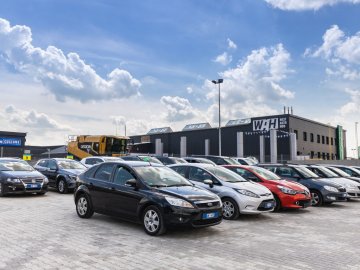 Лучанам показали, як легко продати авто. ВІДЕО*