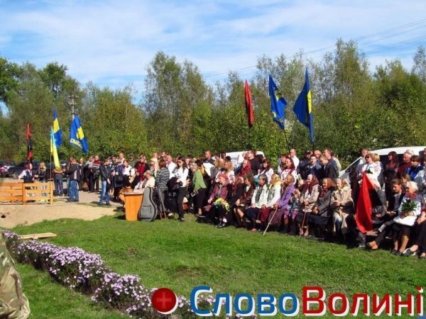 На Волині відкрили монумент герою, закатованому російськими окупантами. ФОТО