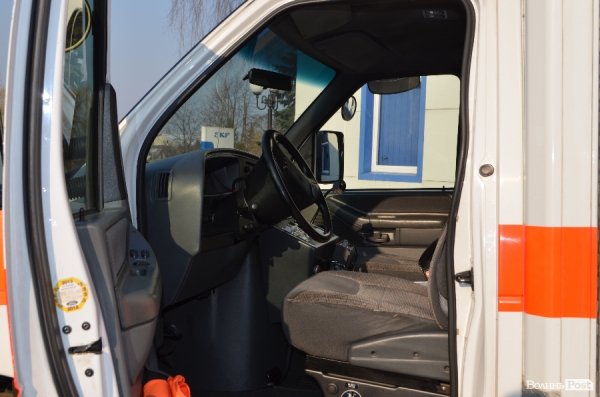 Волиняни подарували реанімаційний автомобіль для жителів Волновахи