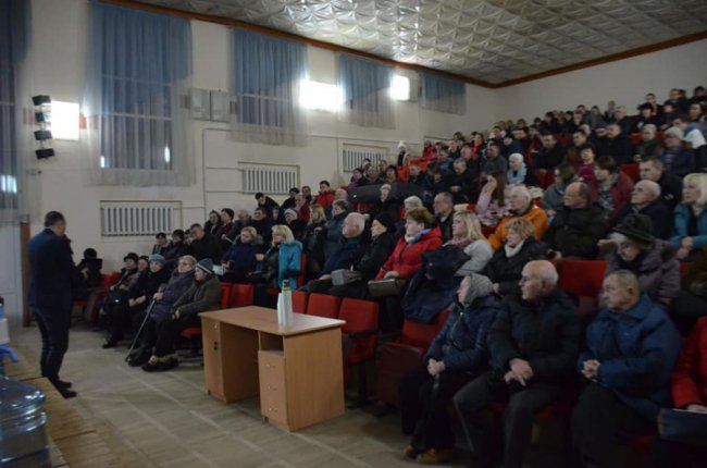 Нардеп Ігор Лапін провів зустрічі, на які прийшли понад 1000 лучан