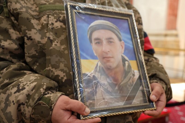 У Луцьку попрощалися з воїном Олександром Кругліковим