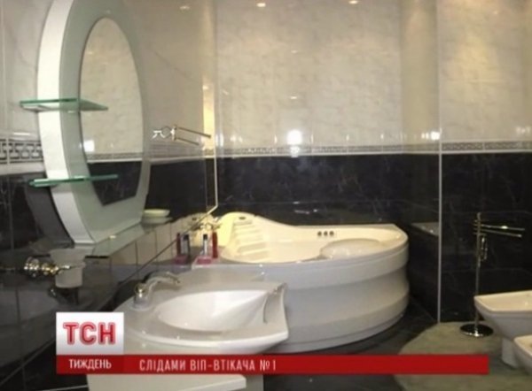 Втеча Януковича в фото