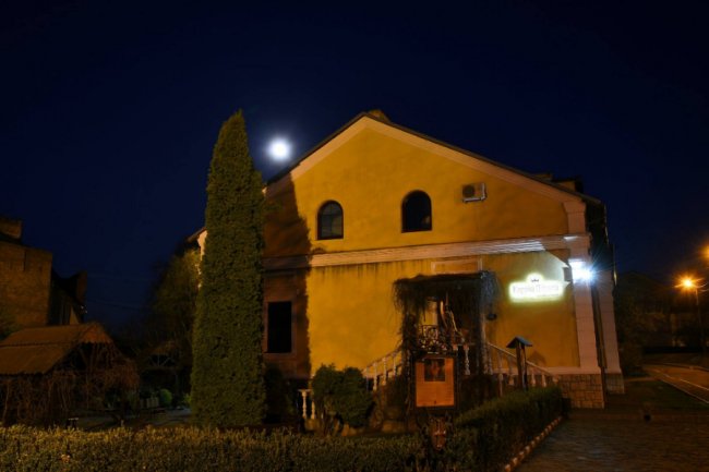 Фотограф опублікував магічні світлини вечірнього Луцька