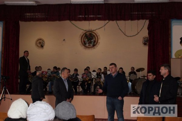 На Волині шкільному духовому оркестру купили інструменти