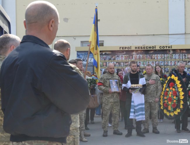 У Луцьку провели в останню путь загиблого у війні з Росією воїна Миколу Шевчука 