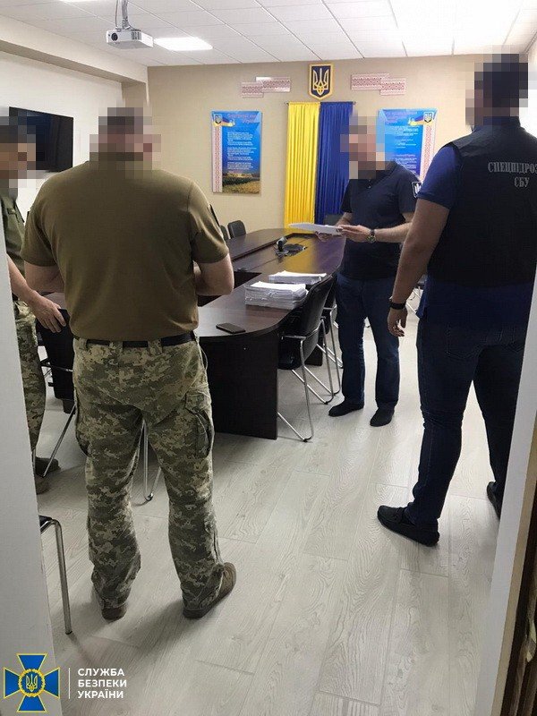 Привласнили 11 мільйонів: посадовці Міноборони розікрали кошти для будівництва казарм