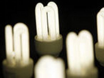 Українці безкоштовно отримають LED-лампи замість лампочок старого зразка