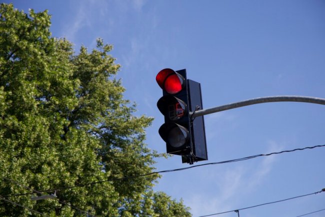 На вулиці Львівській у Луцьку встановили світлофор