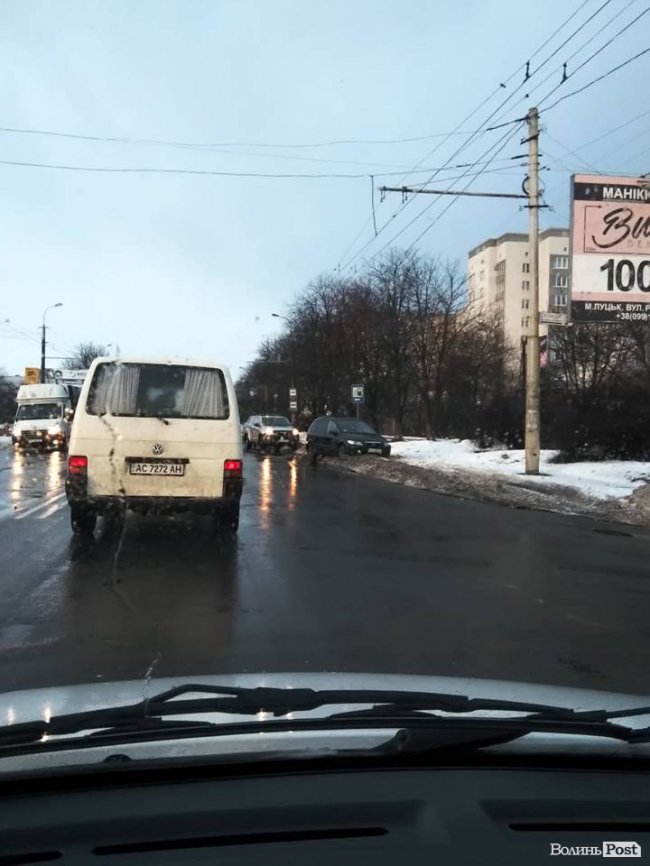 У Луцьку зіткнулися два автомобілі. ФОТО