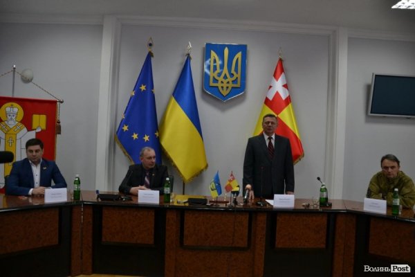 Схід і Захід разом: мери Луцька та Волновахи підписали меморандум про співпрацю.ФОТО