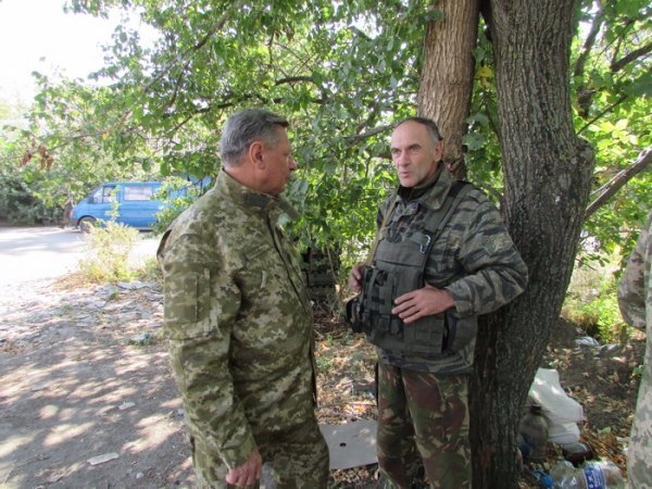 Делегація з Луцька відвідала лучан та волинян, які служать в зоні АТО. ФОТО