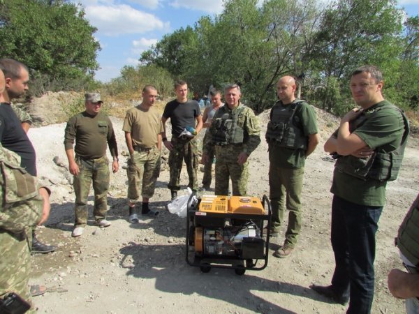 Делегація з Луцька відвідала лучан та волинян, які служать в зоні АТО. ФОТО