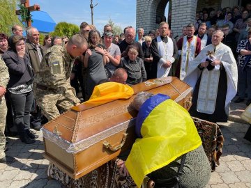 На Волині попрощалися із загиблою на війні Оксаною Горпініч. ФОТО