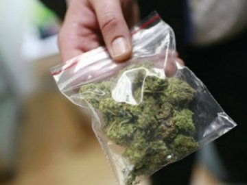 У Луцьку нацгвардійці затримали хлопця з наркотиками