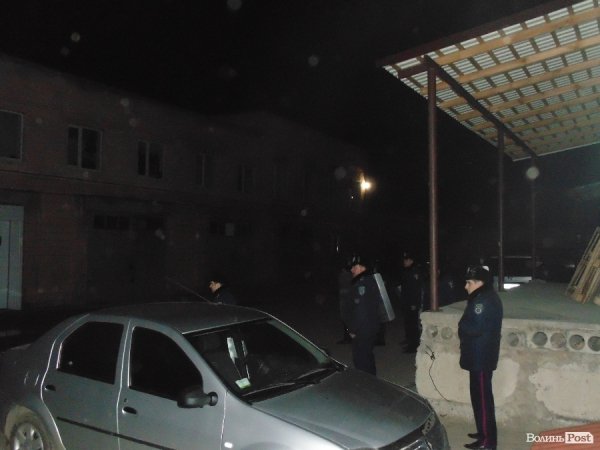  У Луцьку підпалили офіс Партії регіонів. ФОТО. ВІДЕО