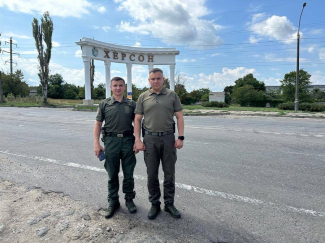 Керівник поліції Волині відвідав бійців управління КОРД на Херсонщині. ФОТО