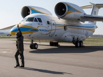 Українці будуватимуть з канадцями новий літак на базі Ан-74