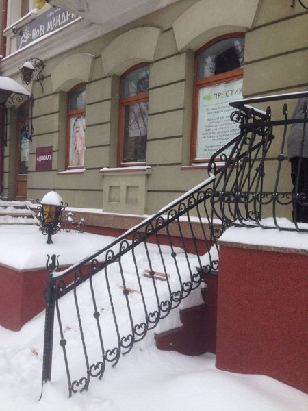 Луцькі муніципали змушували прибирати сніг 