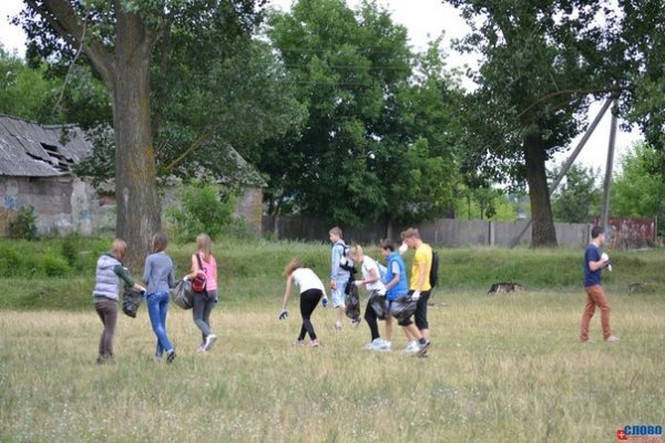 Як молодь прибирала Ковельське водосховище. ФОТО