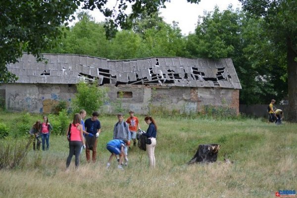 Як молодь прибирала Ковельське водосховище. ФОТО