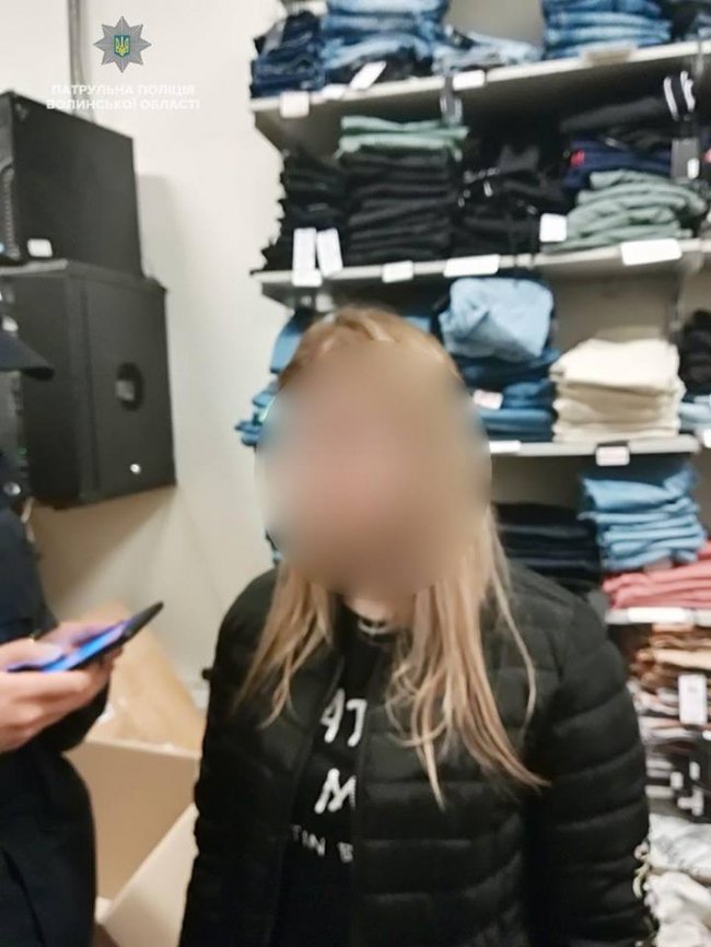 У Луцьку дівчина вкрала дорогу сукню в магазині