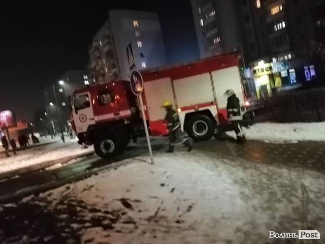 У Луцьку на Соборності «горіла» піцерія. ФОТО