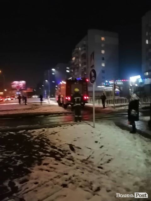 У Луцьку на Соборності «горіла» піцерія. ФОТО