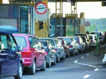 Роз'яснили про порядок розмитнення автомобілів