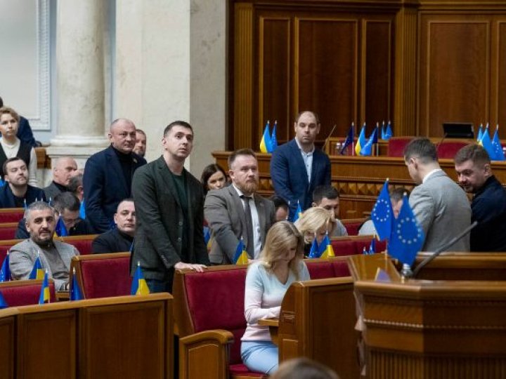 Закон про посилки провалили: що планує робити Мінфін з умовою від МВФ