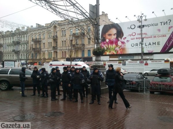 У Києві - конфлікт під барикадами.ФОТО