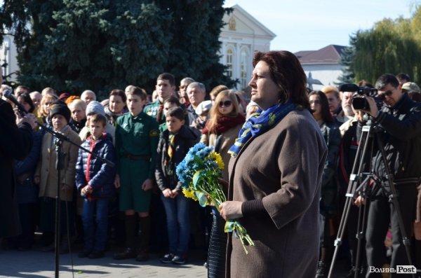 У Луцьку відкрили оновлений фотостенд пам'яті загиблих волинян. ФОТО
