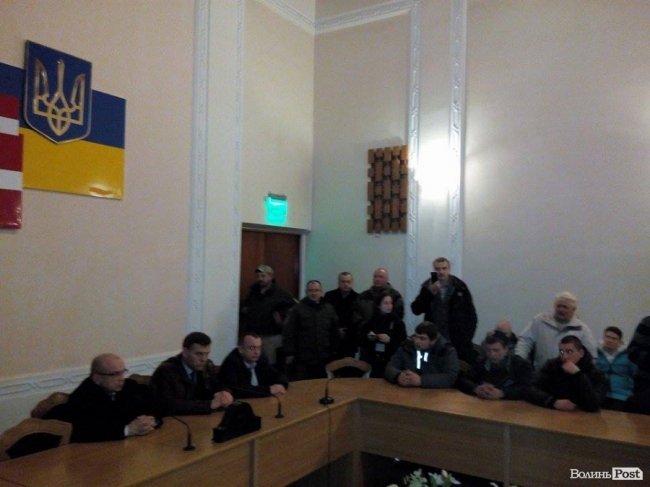 У Волинській ОДА - активісти. Через штурм редуту блокадників